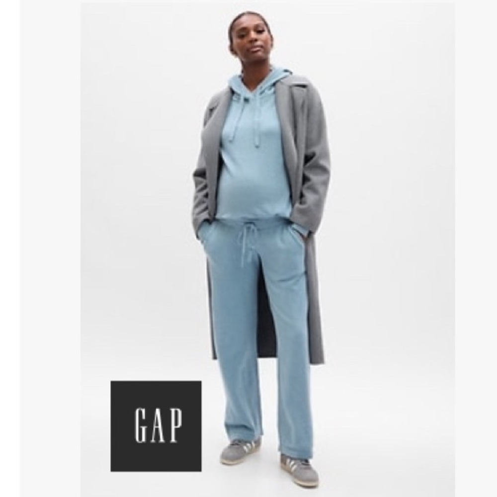 EUC, GAP Maternity soft knit Hoodie and Pants suite, size Small
